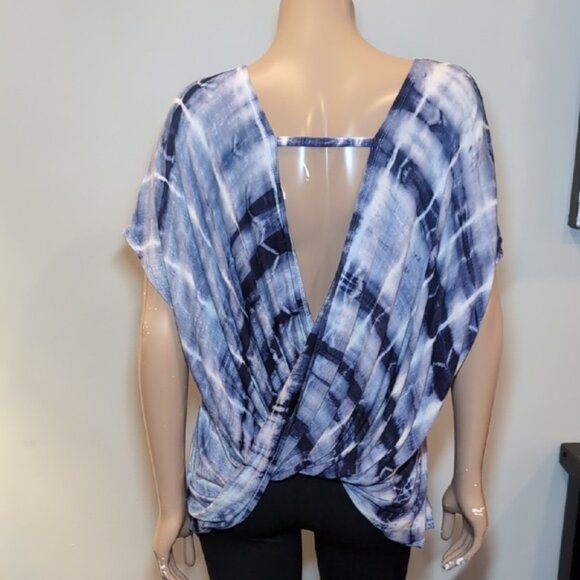 CY Fashion Blue White Tie-Dye Cuffed Sleeve Top Womens Size Large - Picture 2 of 10